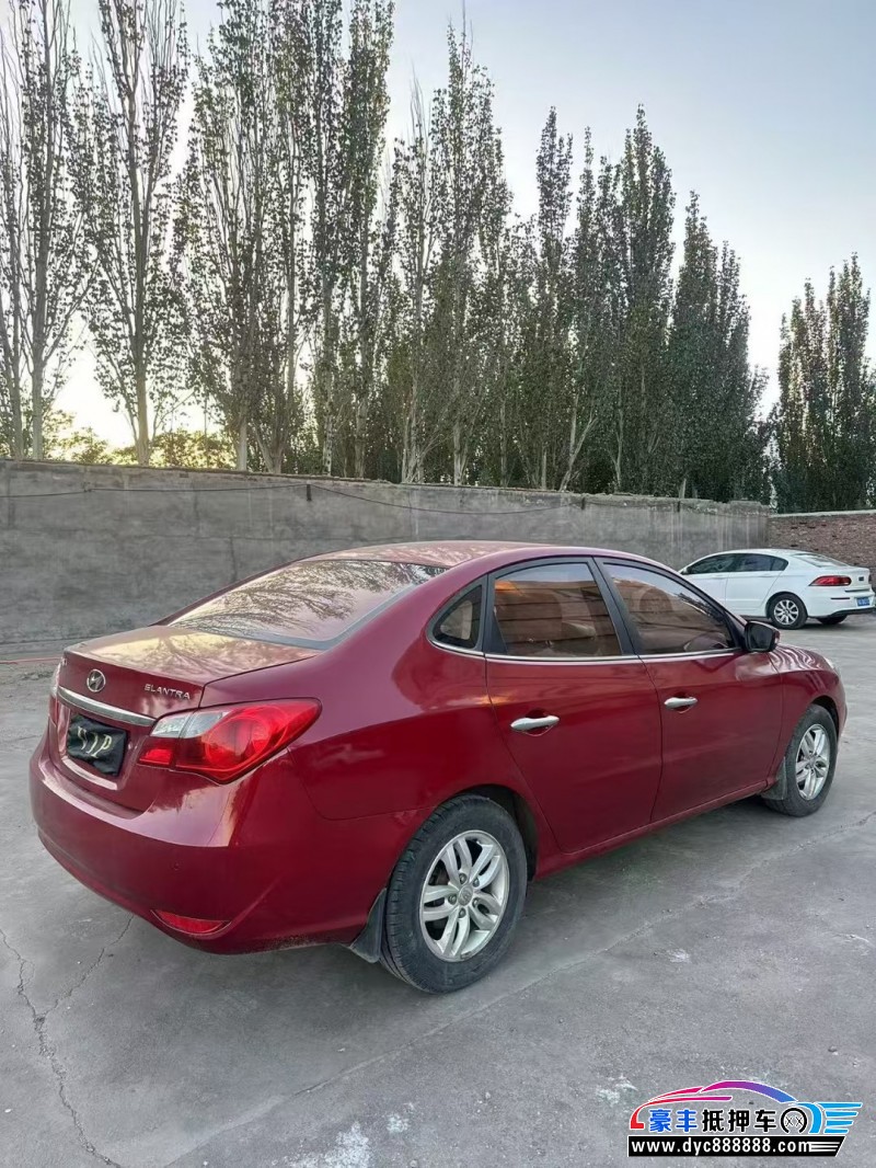 12年现代悦动轿车抵押车出售