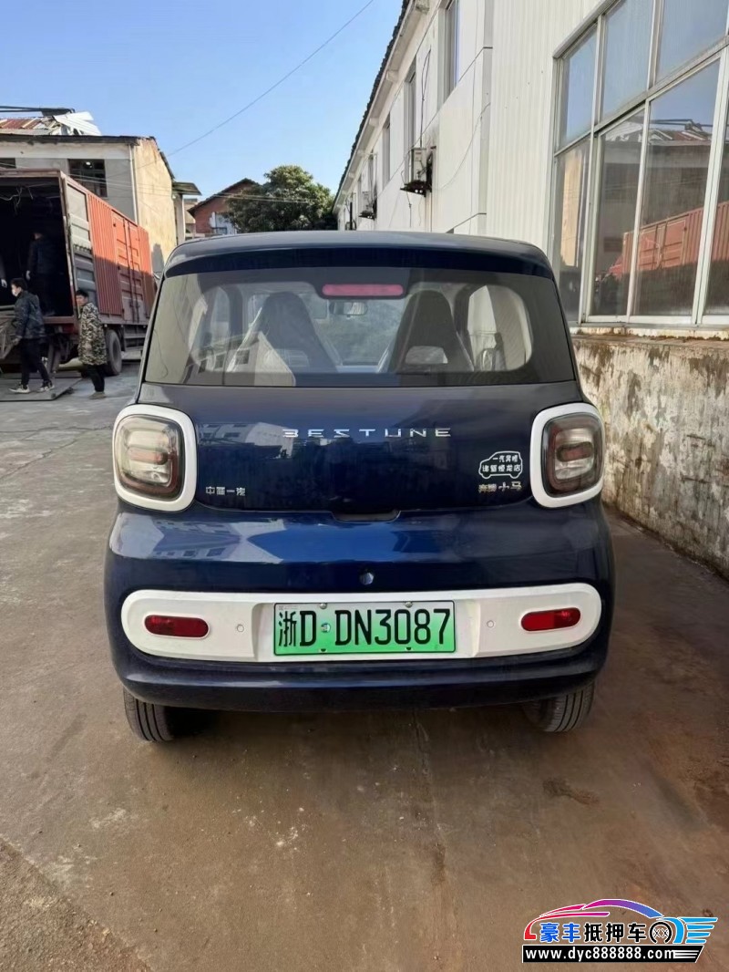 24年奔腾小马轿车抵押车出售