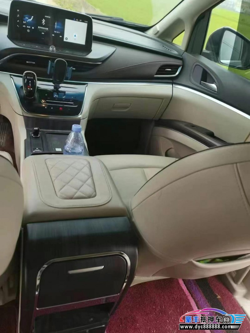 20年别克GL8轿车抵押车出售