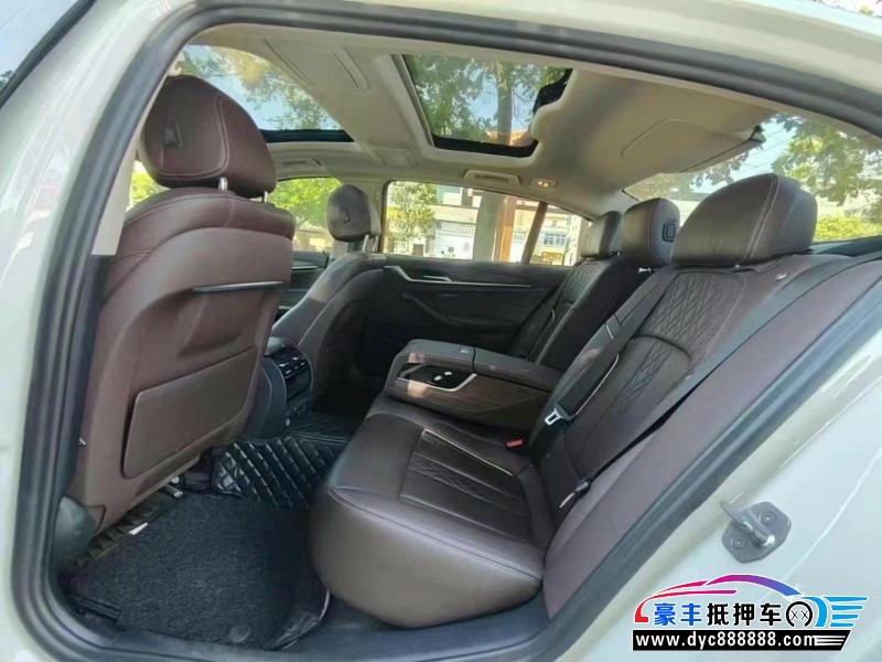 20年宝马5系轿车抵押车出售