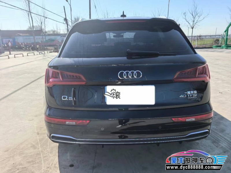 21年奥迪Q5轿车抵押车出售