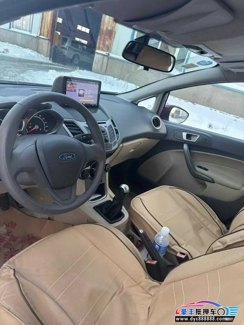 12年福特嘉年华轿车抵押车出售