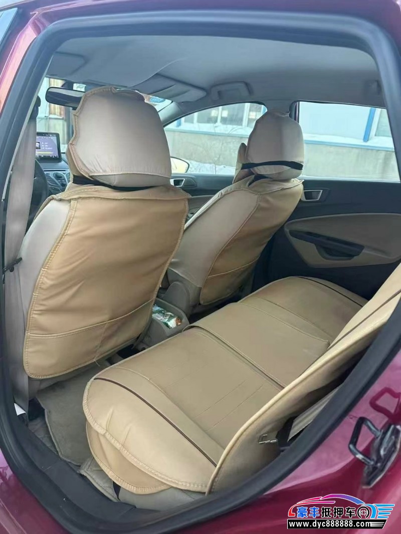 12年福特嘉年华轿车抵押车出售