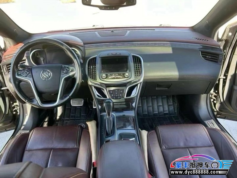 15年别克君越轿车抵押车出售