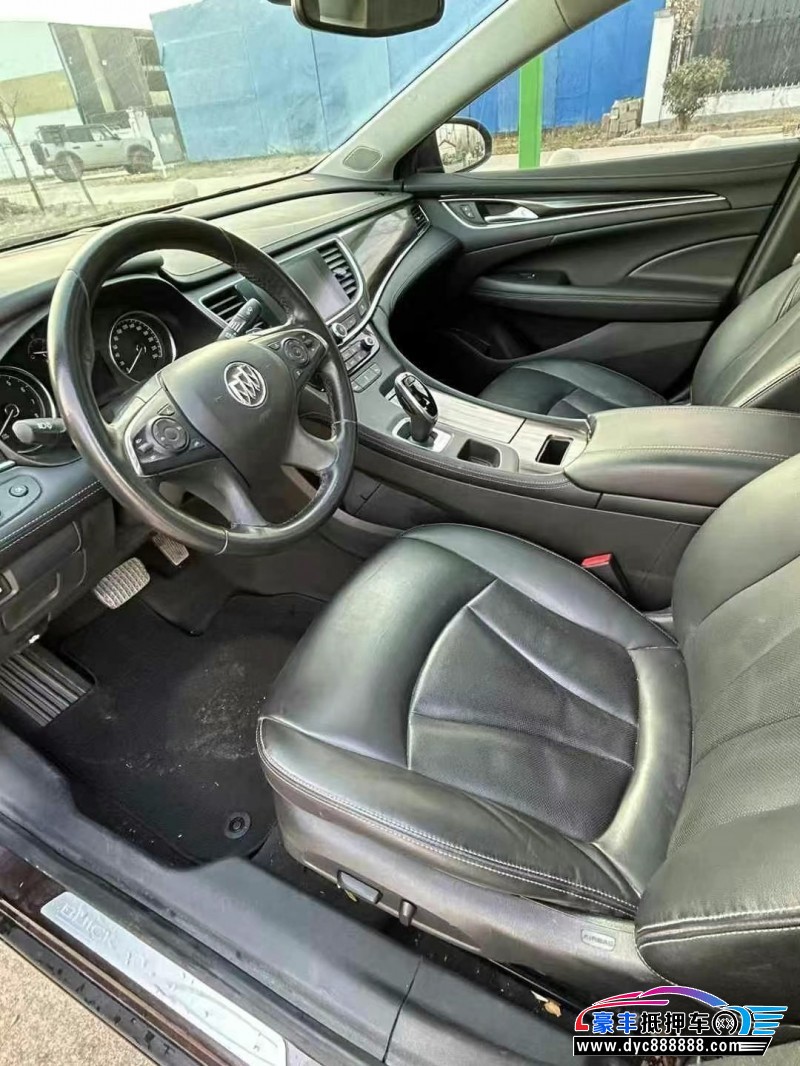 18年别克君越轿车抵押车出售