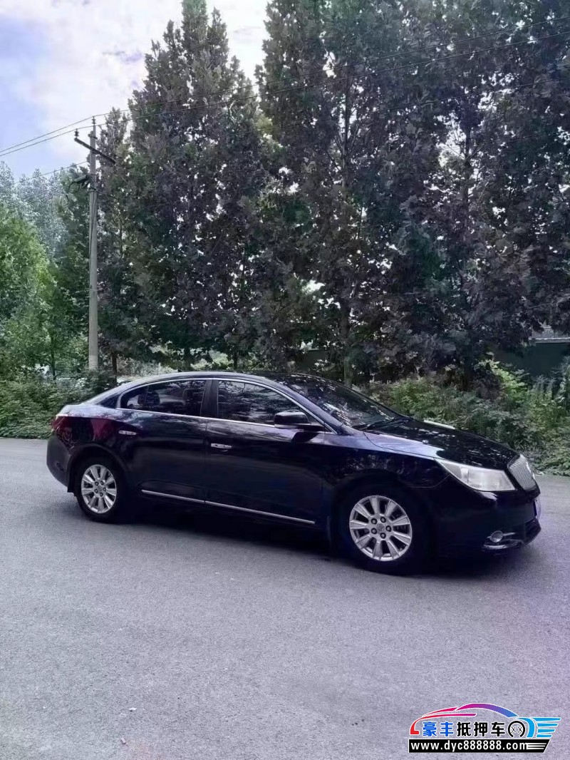 12年别克君越轿车抵押车出售