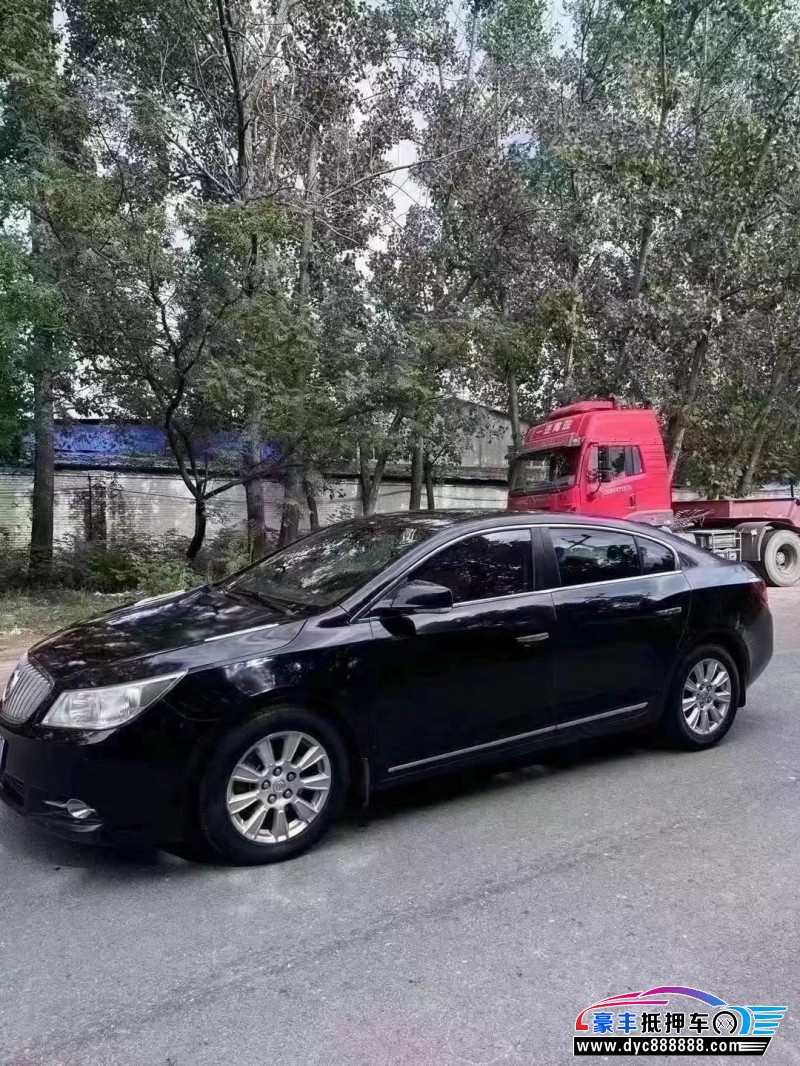 12年别克君越轿车抵押车出售