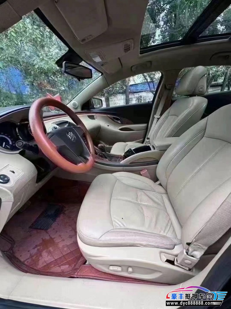 12年别克君越轿车抵押车出售