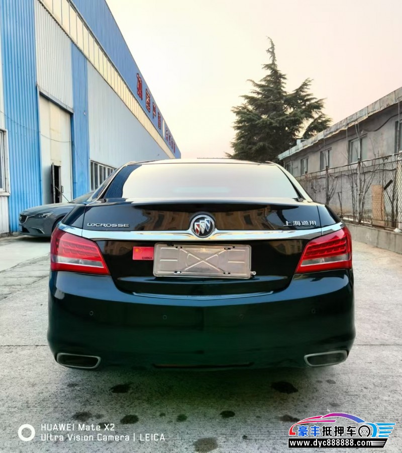 15年别克君越轿车抵押车出售