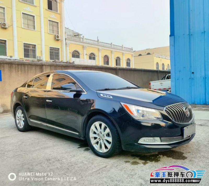 15年别克君越轿车抵押车出售