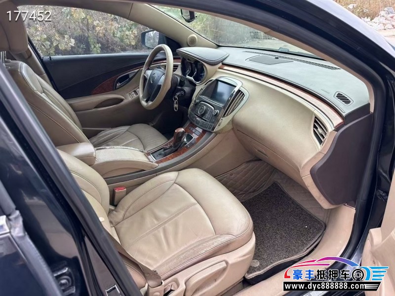 12年别克君越轿车抵押车出售