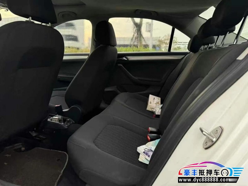 16年大众捷达轿车抵押车出售