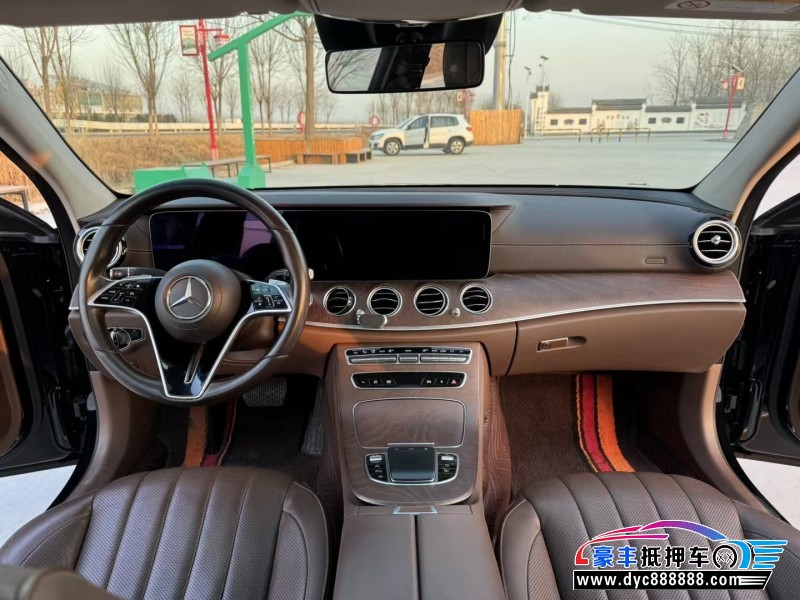 20年奔驰E轿车抵押车出售