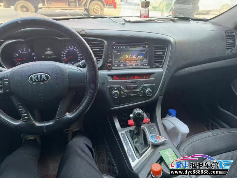 12年起亚K5轿车抵押车出售