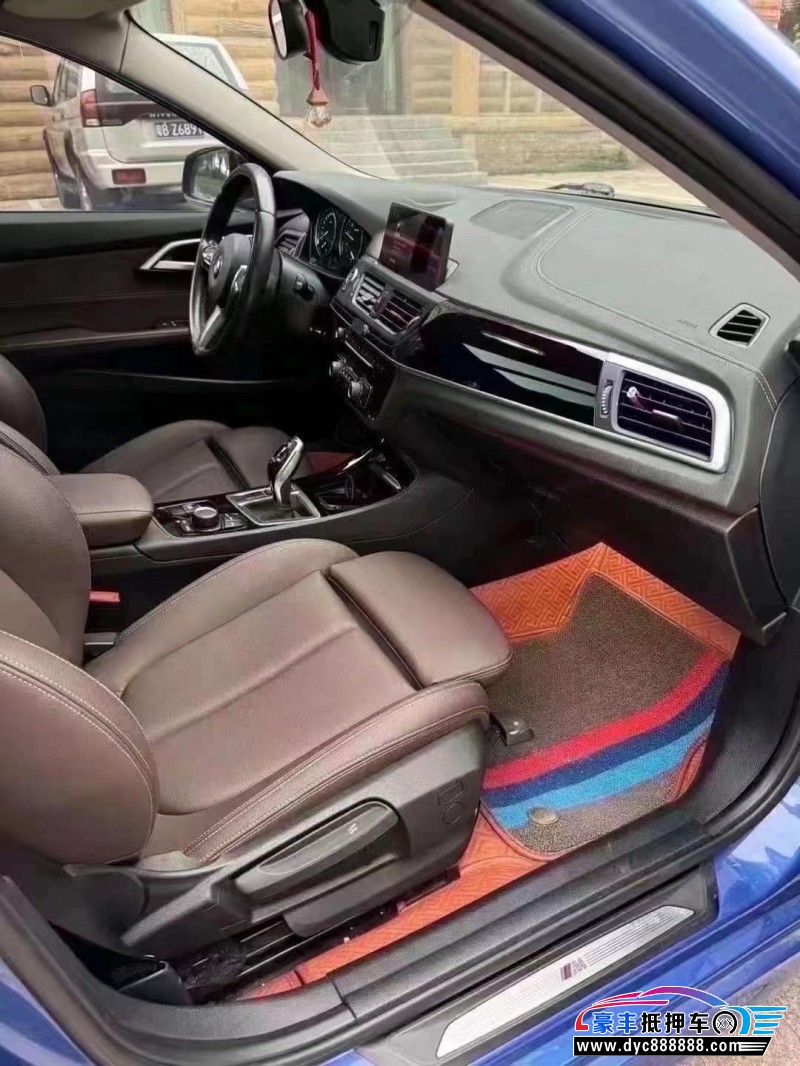 20年宝马1系轿车抵押车出售