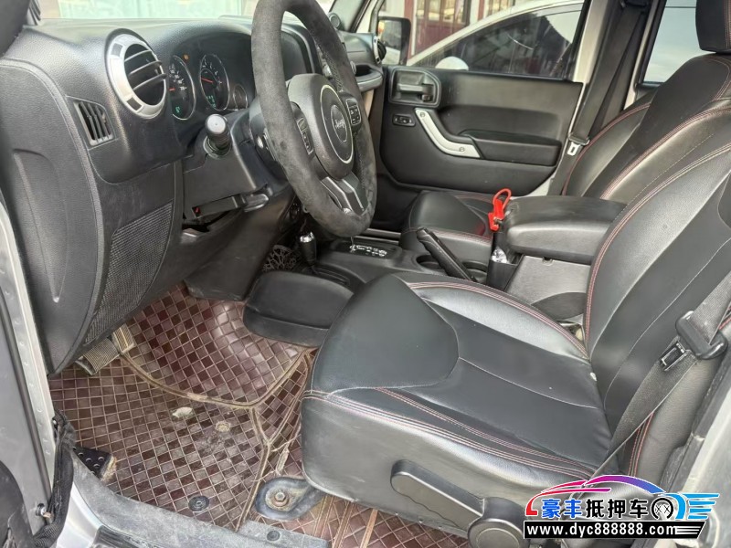 14年Jeep牧马人轿车抵押车出售