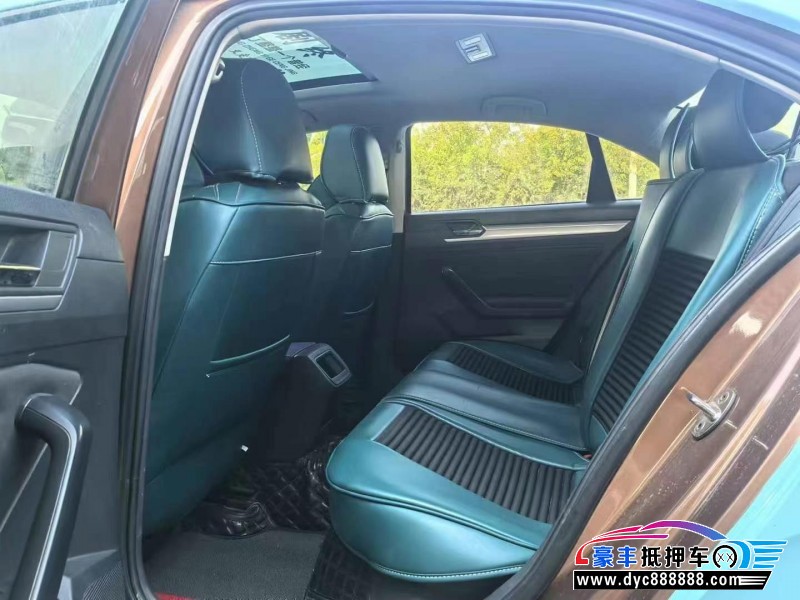 17年大众凌渡轿车抵押车出售