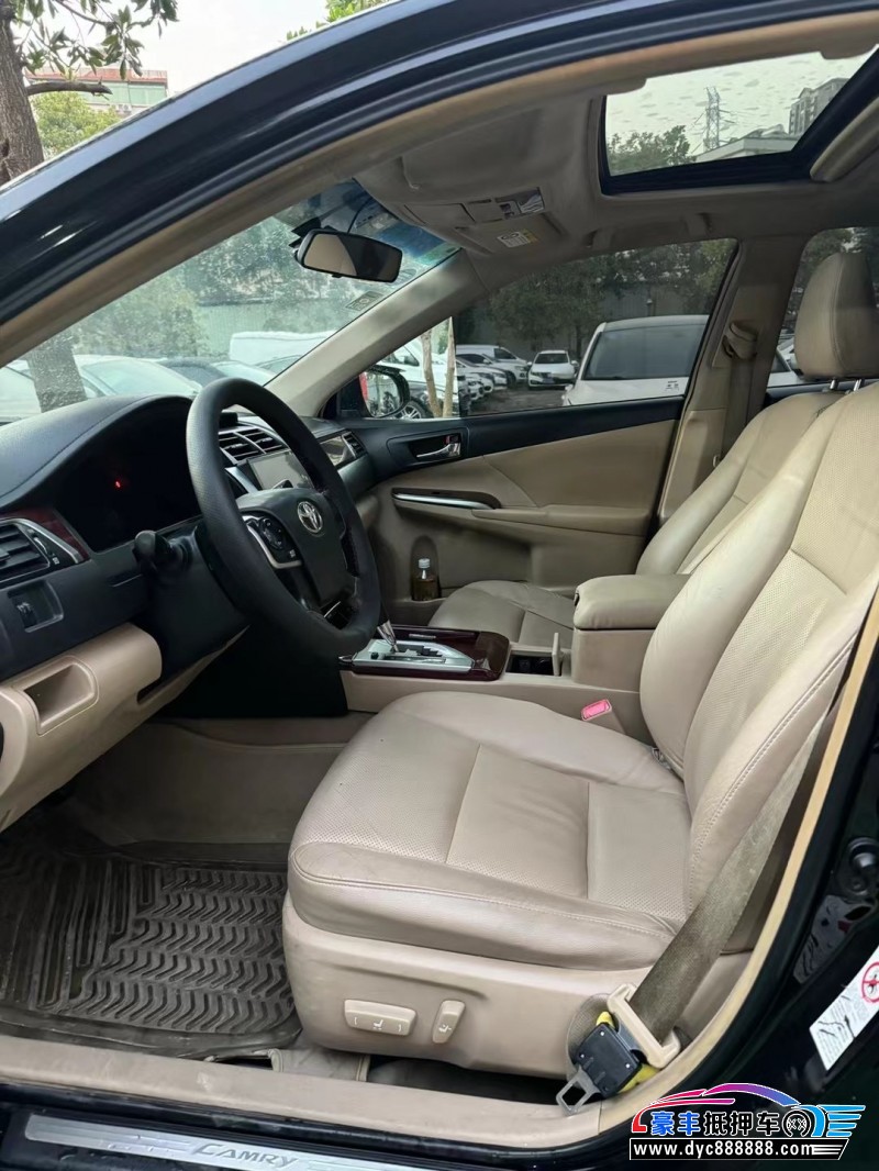 13年丰田凯美瑞轿车抵押车出售