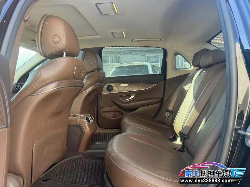 18年奔驰E轿车抵押车出售