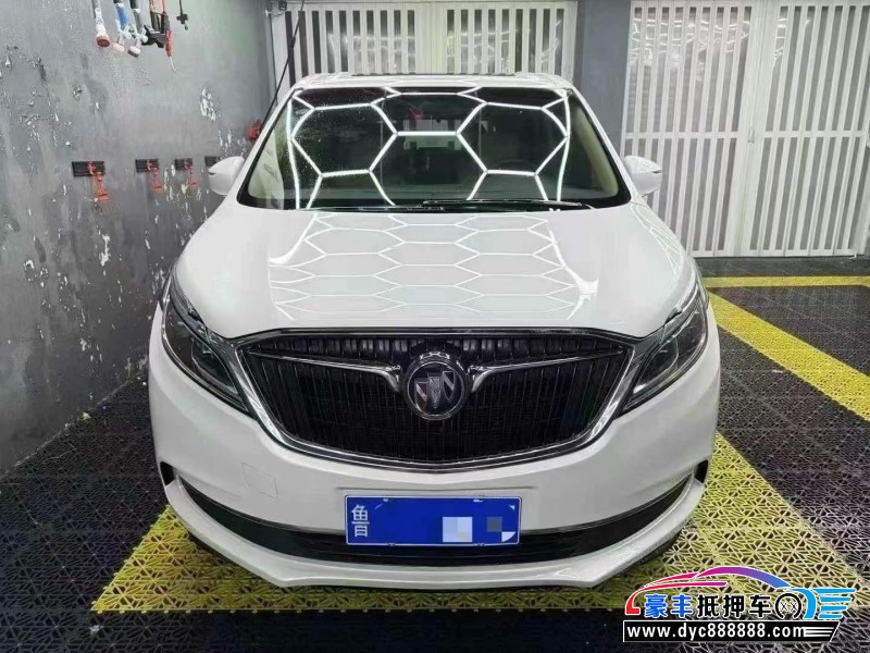 17年别克GL8轿车抵押车出售