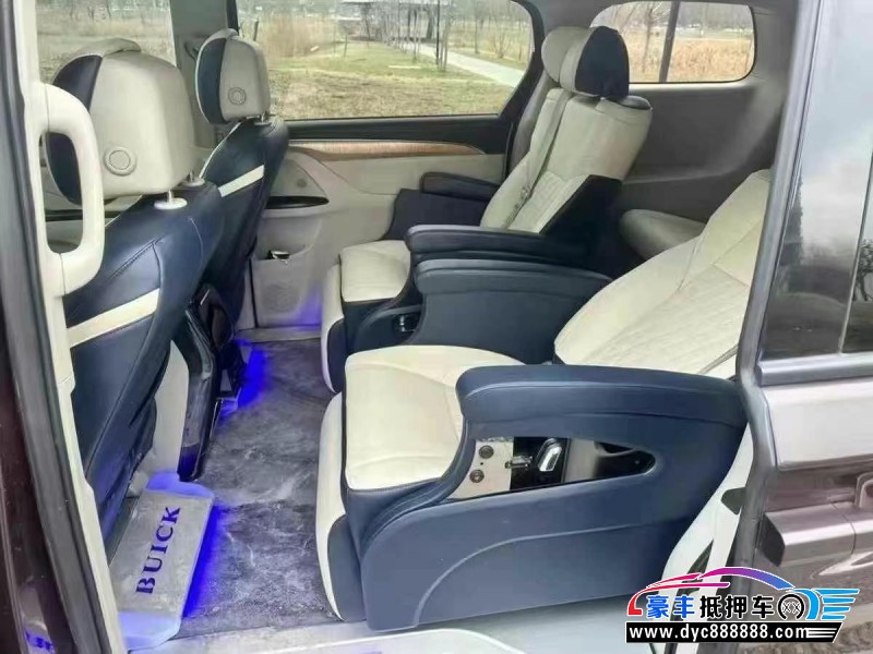 18年别克GL8轿车抵押车出售