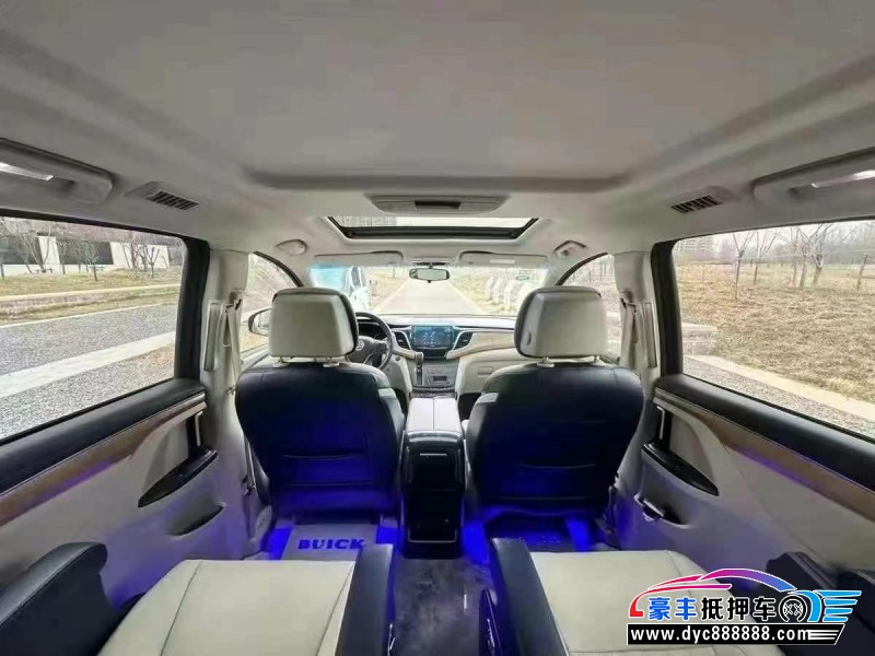 18年别克GL8轿车抵押车出售