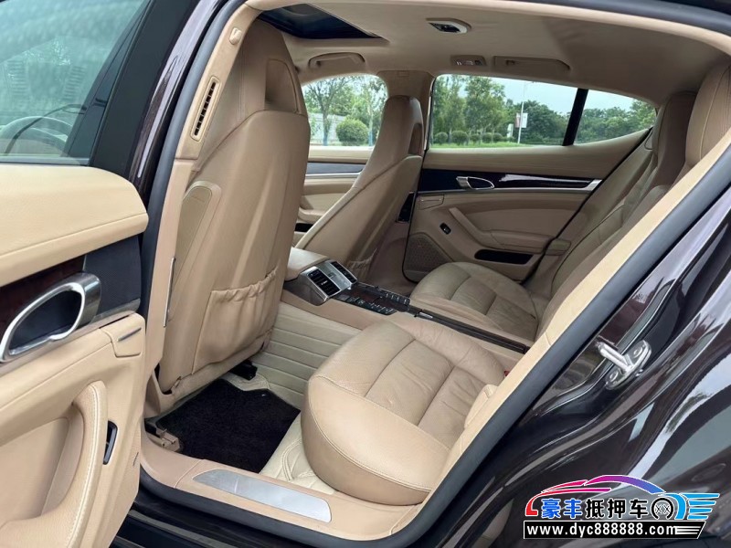 12年保时捷帕纳梅拉轿车抵押车出售