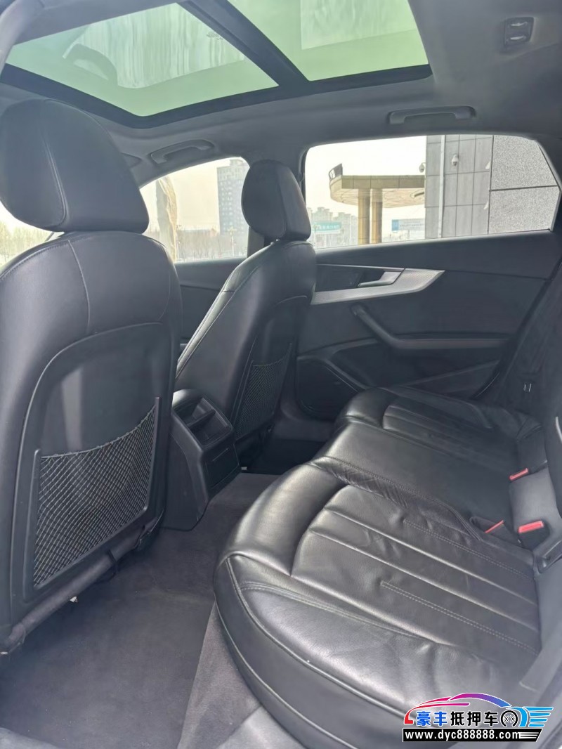 17年奥迪A4L轿车抵押车出售