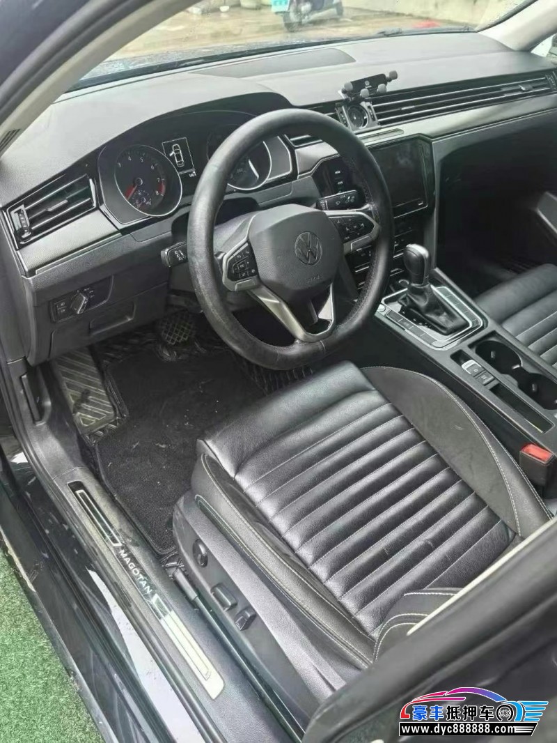 21年大众迈腾轿车抵押车出售