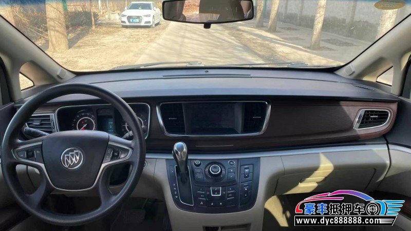 18年别克GL8轿车抵押车出售