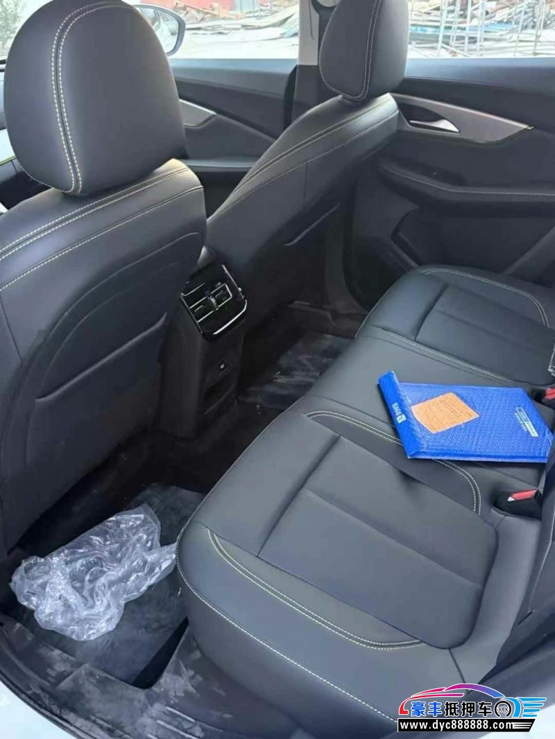 24年东风雷霆轿车抵押车出售