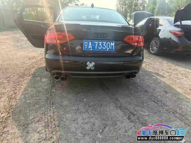 12年奥迪A4L轿车抵押车出售