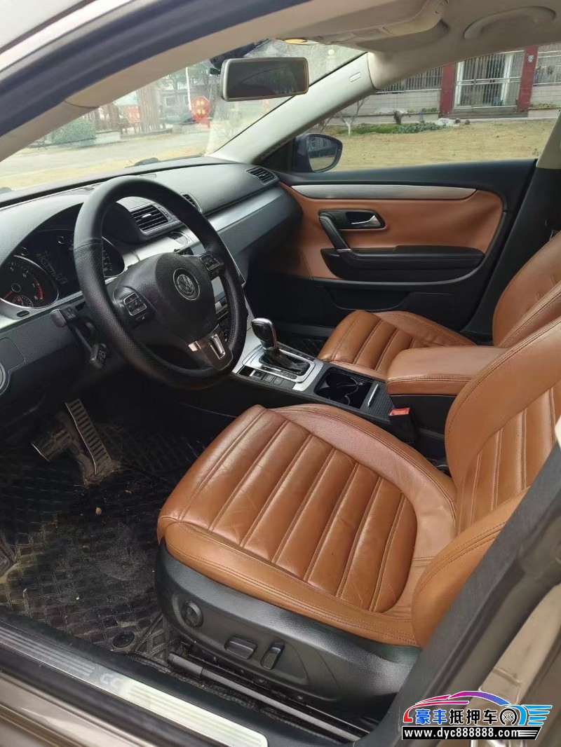 13年大众CC轿车抵押车出售