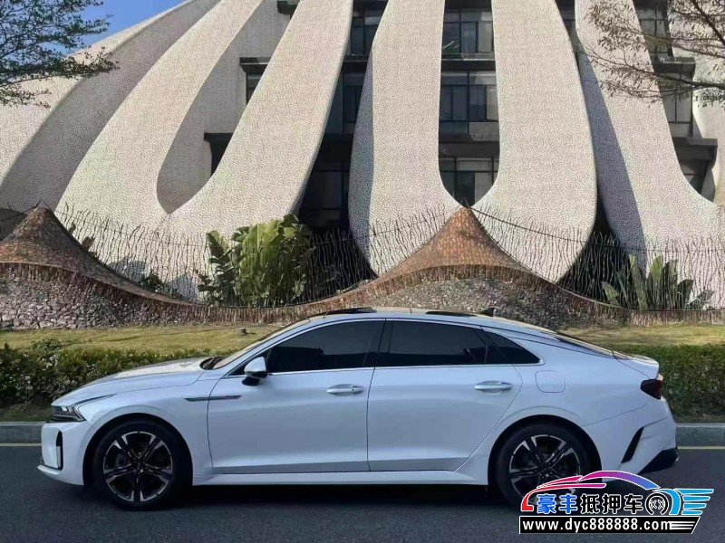 20年起亚K5轿车抵押车出售