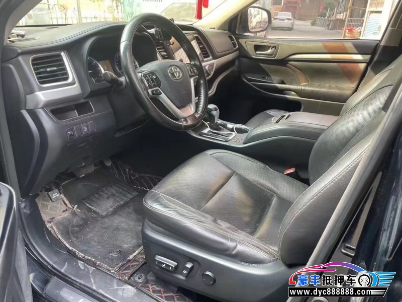 16年丰田汉兰达轿车抵押车出售