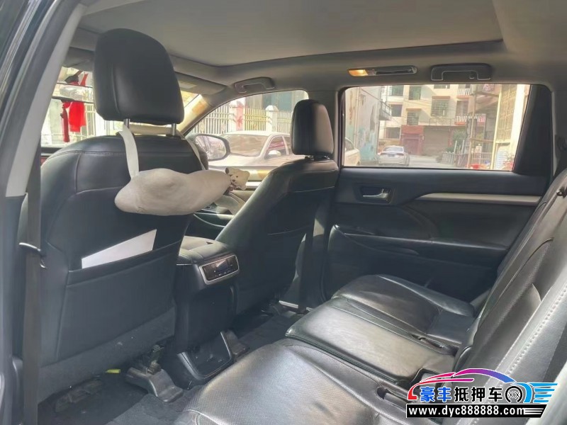 16年丰田汉兰达轿车抵押车出售