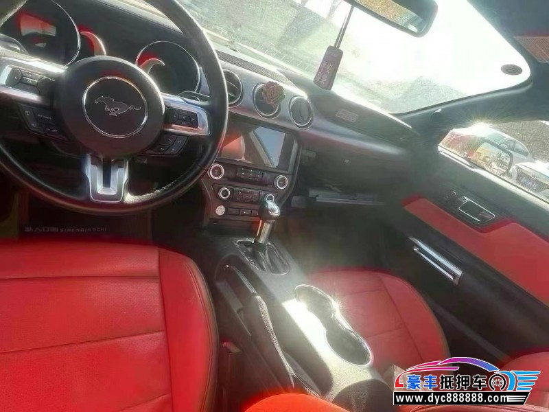 19年福特野马轿车抵押车出售