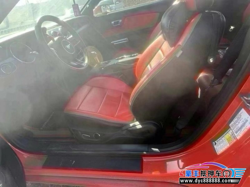 19年福特野马轿车抵押车出售