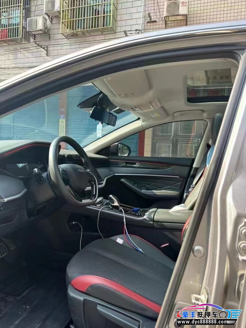 21年东风风神奕炫轿车抵押车出售