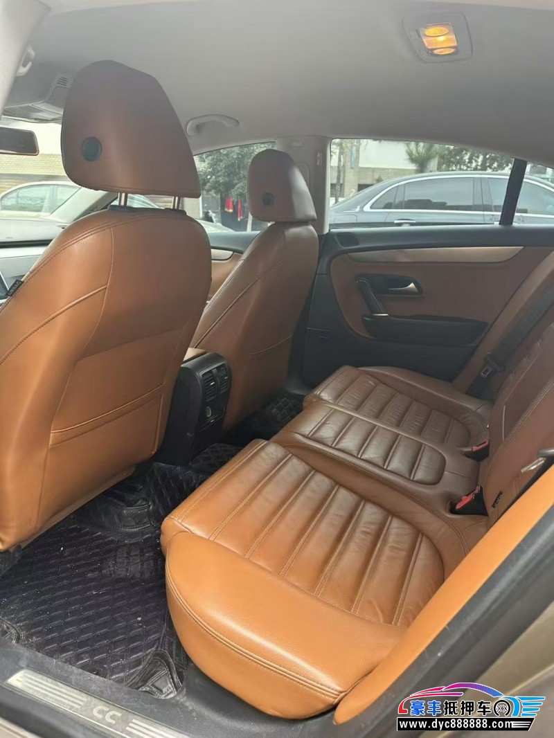 13年大众CC轿车抵押车出售