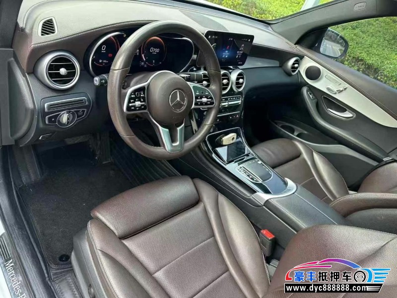 21年奔驰GLC轿车抵押车出售