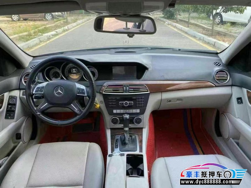 12年奔驰C轿车抵押车出售