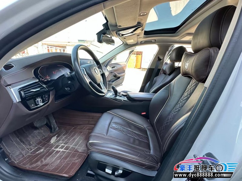 20年宝马5系轿车抵押车出售