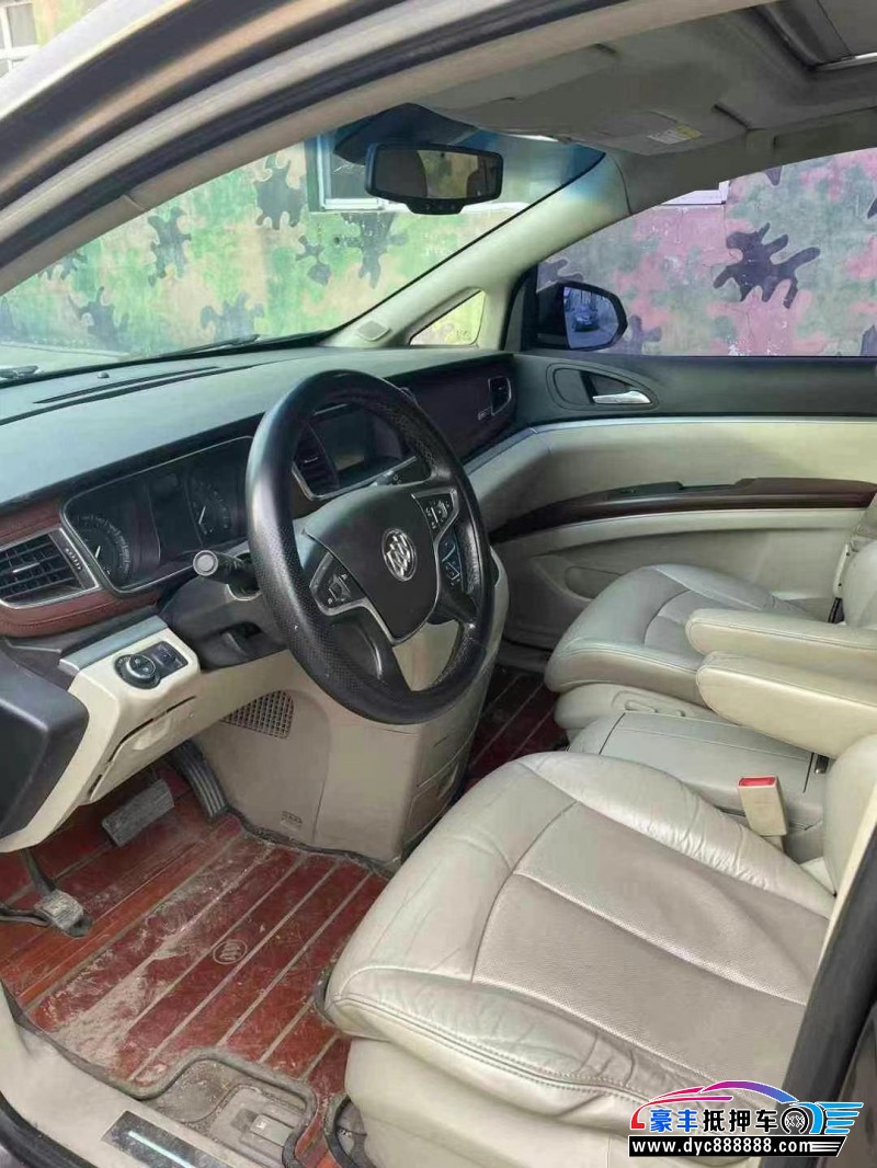 14年别克GL8轿车抵押车出售