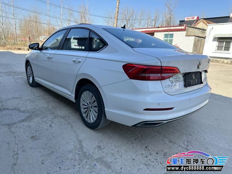 19年大众朗逸轿车抵押车出售