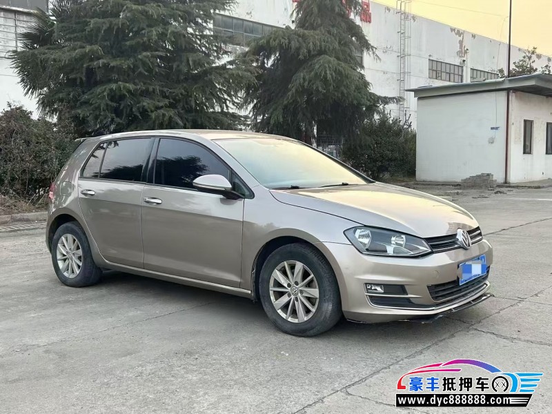 16年大众高尔夫轿车抵押车出售