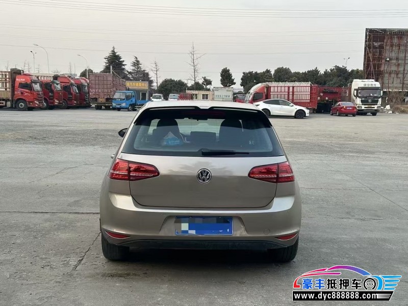 16年大众高尔夫轿车抵押车出售