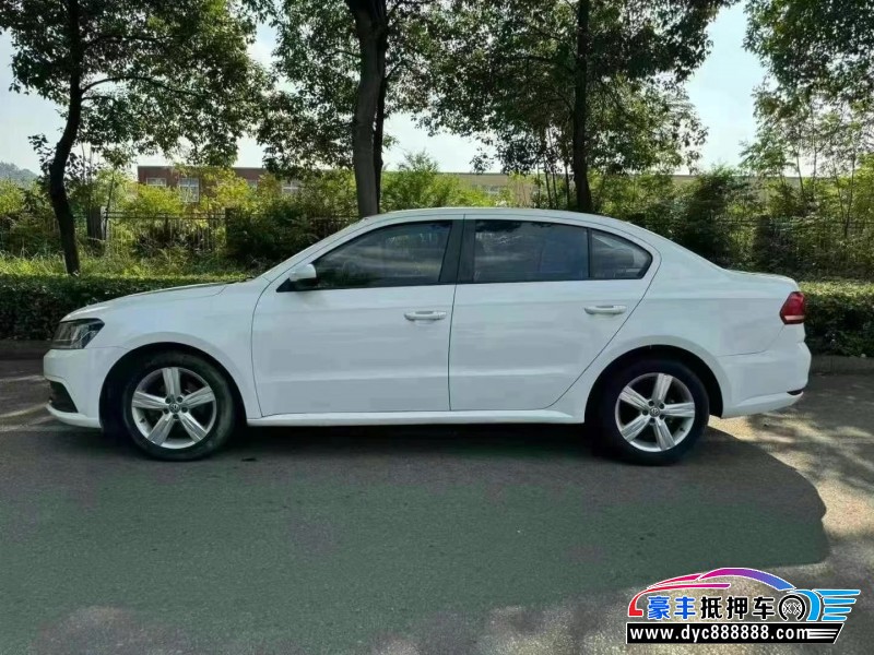 18年大众朗逸轿车抵押车出售