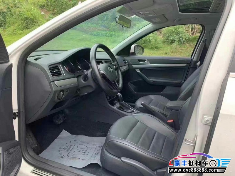 17年大众朗逸轿车抵押车出售