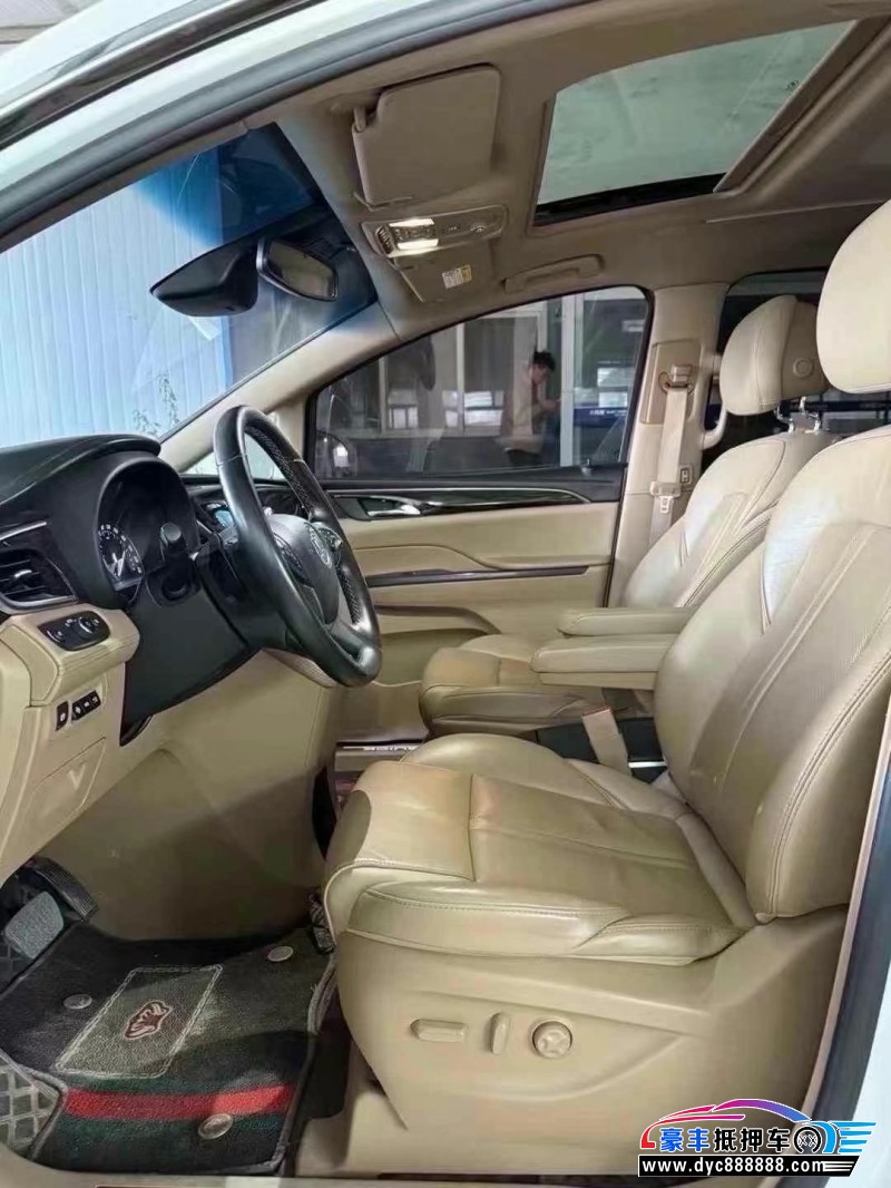 19年别克GL8轿车抵押车出售